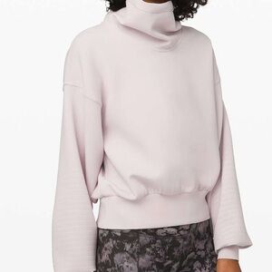 Lululemon Full‎ Flourish Pullover Light Chrome Size 4
Luxtream